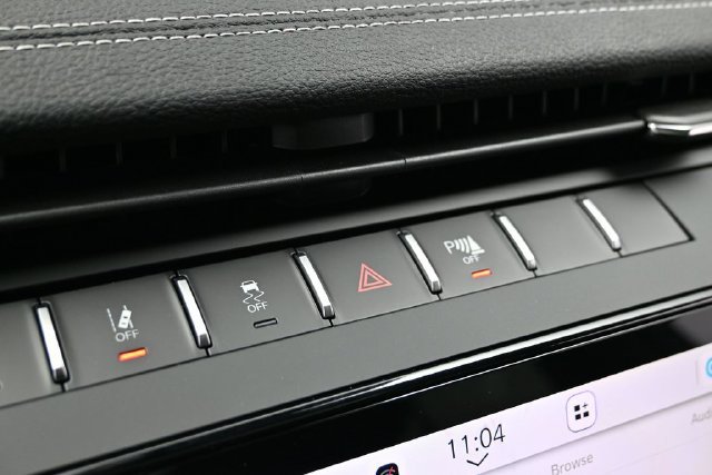 New 2026 Jeep Grand Cherokee Altitude AWD/4WD image 29