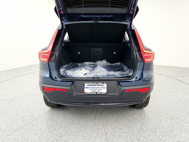 New 2026 Volvo XC40 B5 Ultra w/ Climate Package image 19