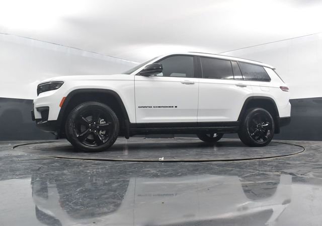 New 2025 Jeep Grand Cherokee L Limited w/ Black Appearance Package image 43