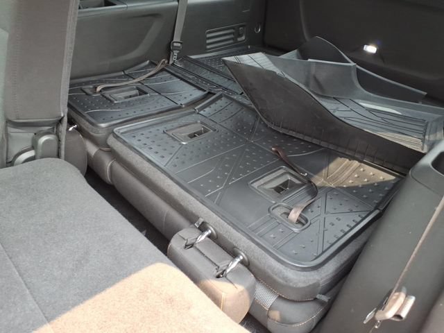 Used 2019 Chevrolet Traverse LS w/ LPO, Floor Liner Package FWD image 9