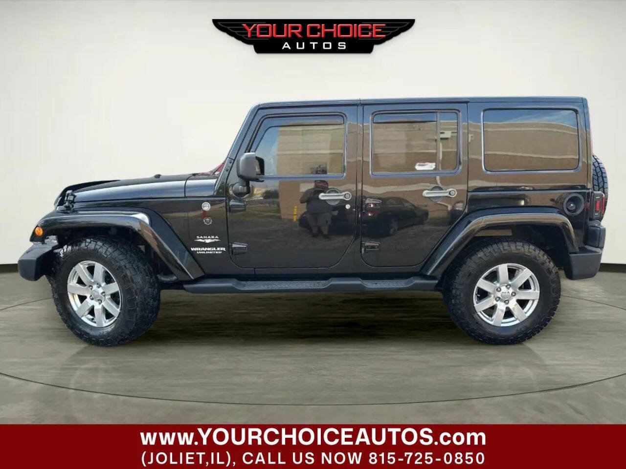 Used 2012 Jeep Wrangler Unlimited Sahara AWD/4WD image 2