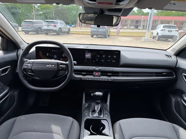 Used 2025 Kia K4 FWD image 25