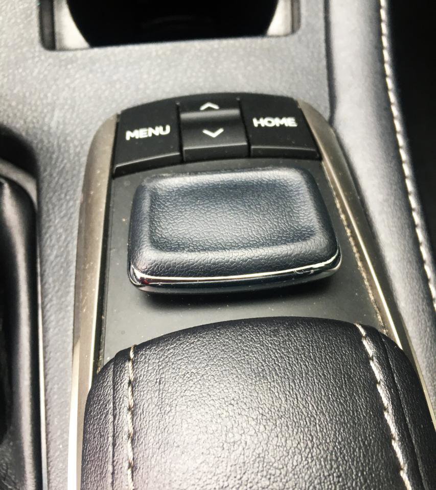 Used 2016 Lexus ES 350 w/ Luxury Package w/Wood Trim FWD image 31