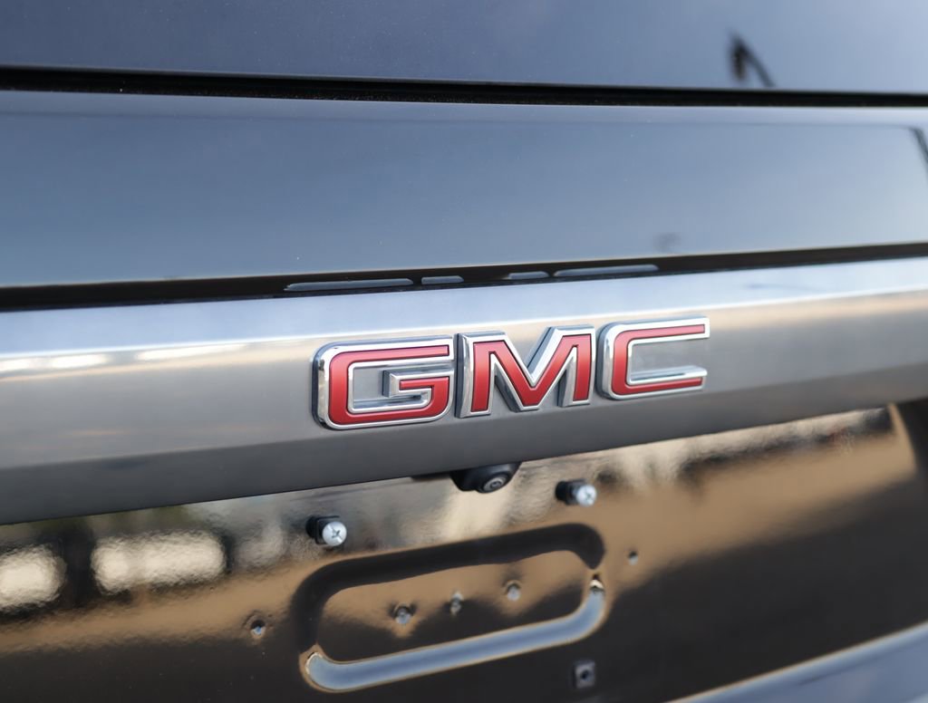Used 2024 GMC Yukon XL AT4 w/ Technology Package AWD/4WD image 39