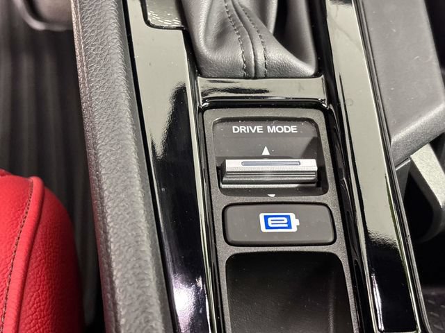 Used 2025 Honda Accord Sport image 25