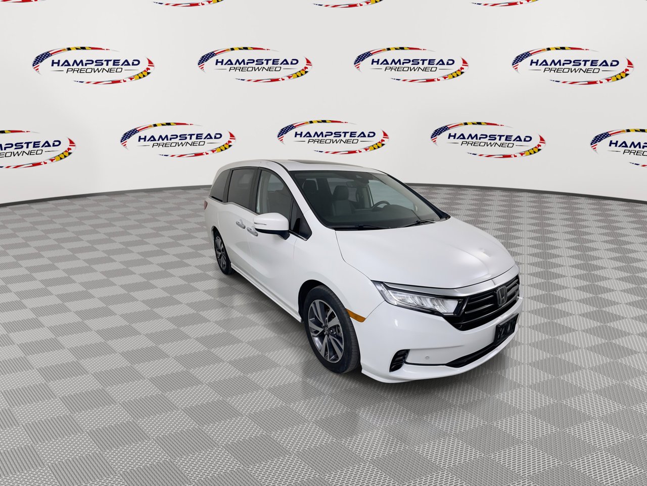 Used 2023 Honda Odyssey Touring image 2