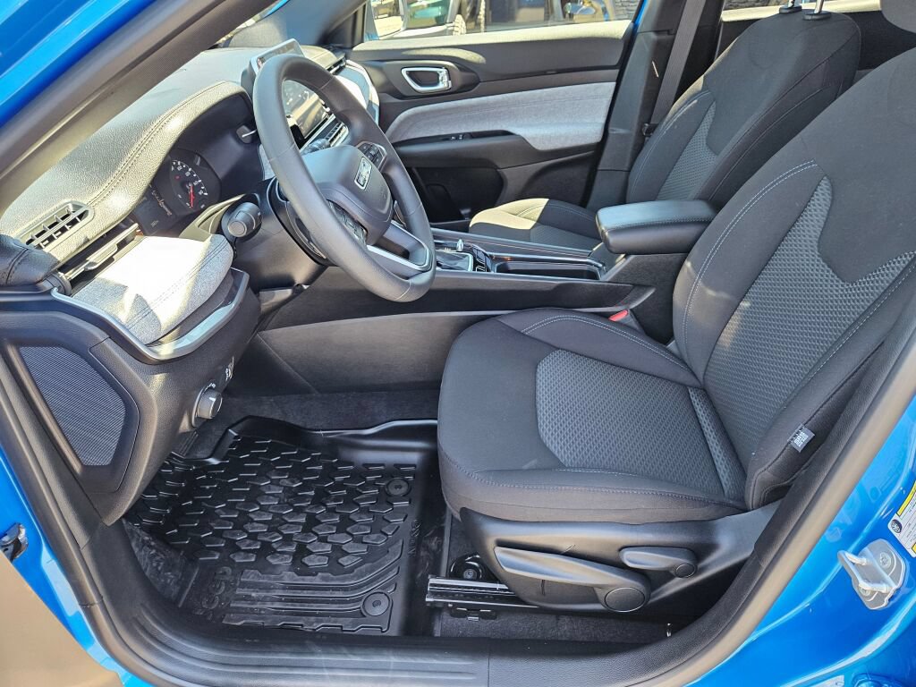 Used 2025 Jeep Compass Sport AWD/4WD image 16