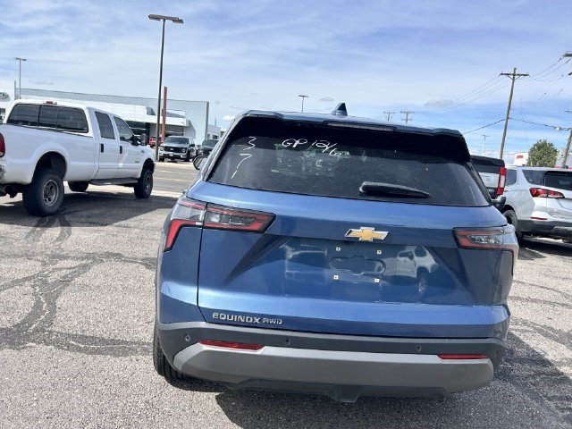 Used 2026 Chevrolet Equinox LT AWD/4WD image 4