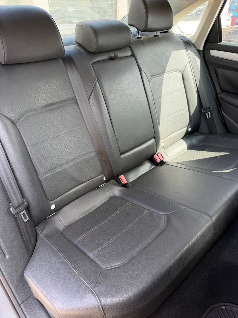 Used 2012 Volkswagen Passat 2.5 SE FWD image 24