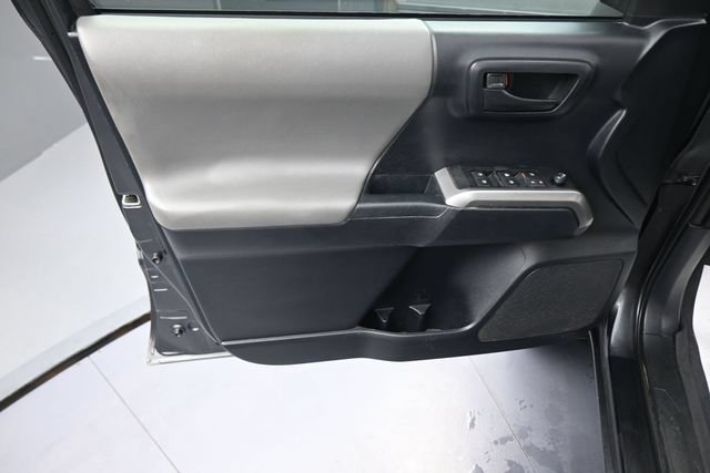 Used 2019 Toyota Tacoma SR5 AWD/4WD image 79