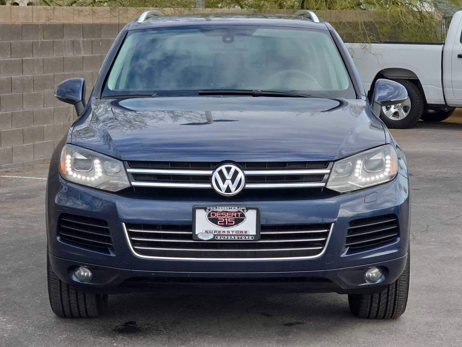 Used 2014 Volkswagen Touareg Lux image 4