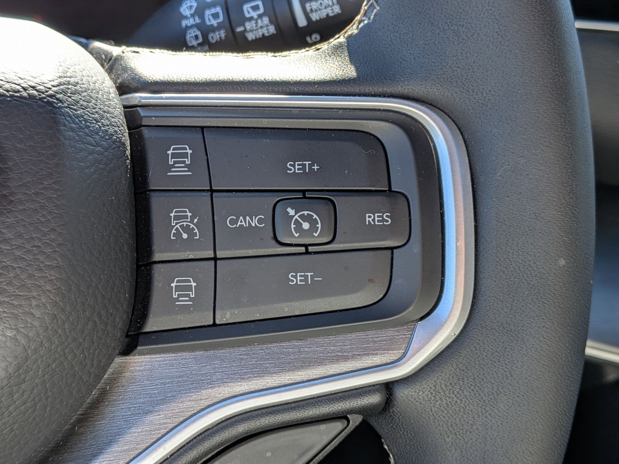 Certified 2025 Jeep Wagoneer Series III w/ Premium Group I image 19