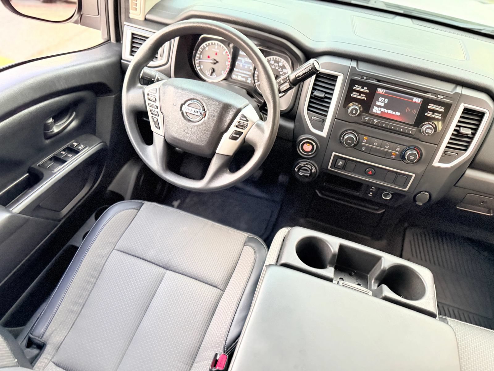 Used 2017 Nissan Titan XD AWD/4WD image 20