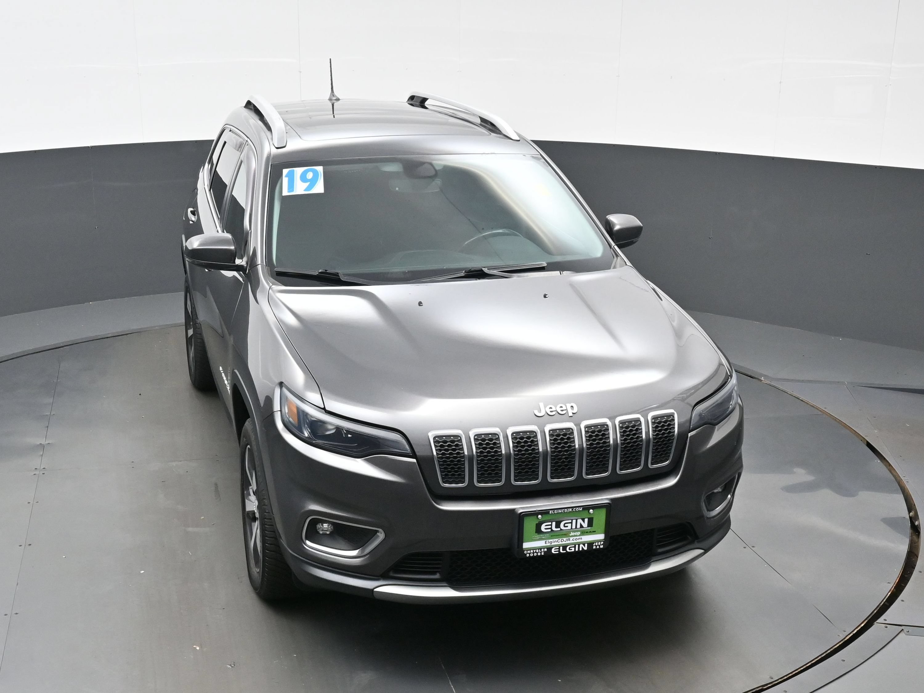 Used 2019 Jeep Cherokee Limited w/ Trailer Tow Group AWD/4WD image 45