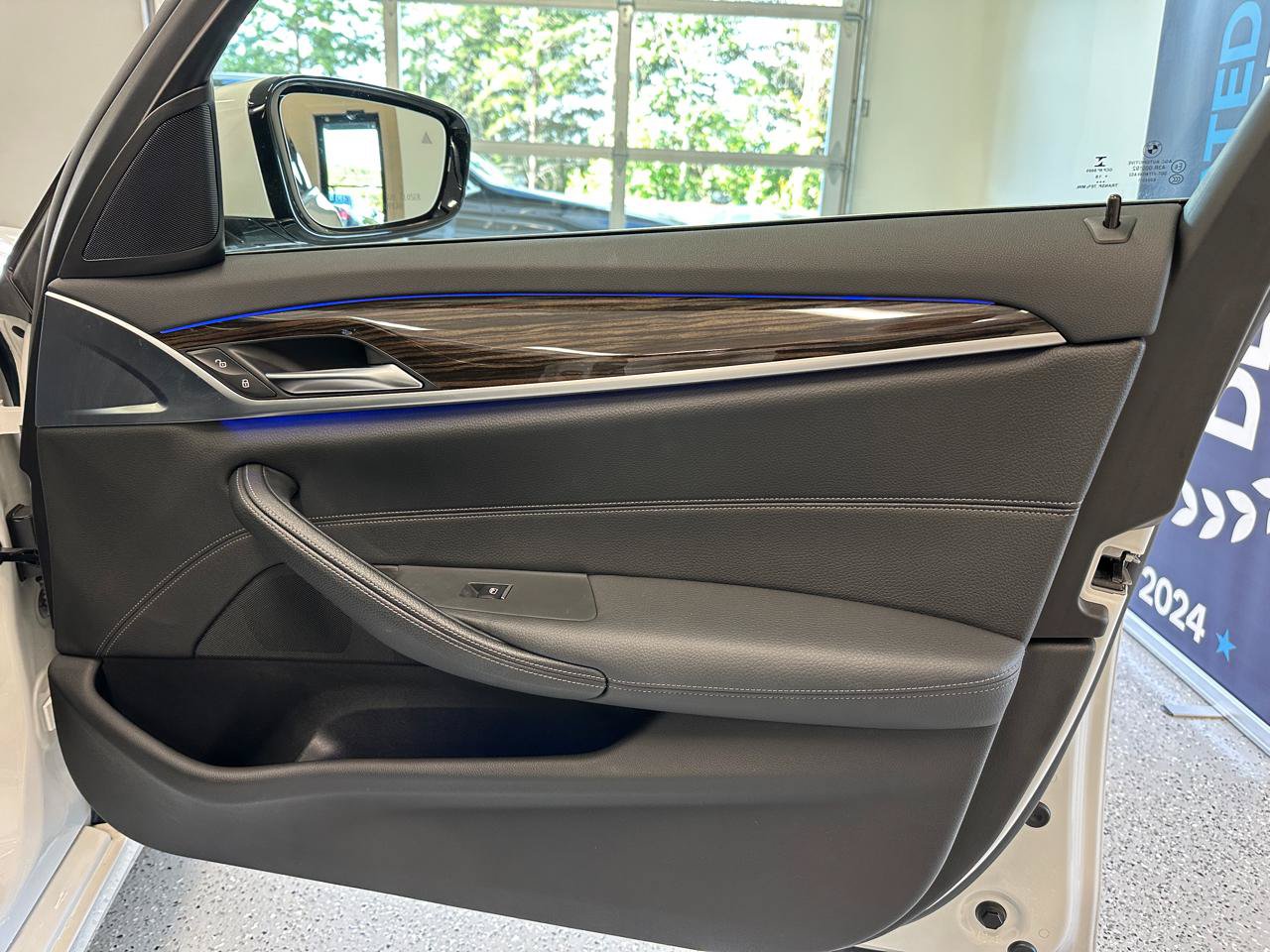 Used 2019 BMW 530i w/ Convenience Package RWD image 22