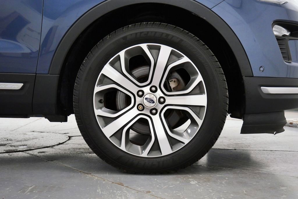 Used 2019 Ford Explorer Platinum AWD/4WD image 39
