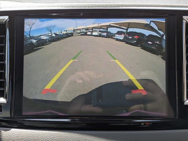 Used 2024 Chrysler Pacifica Touring-L image 13