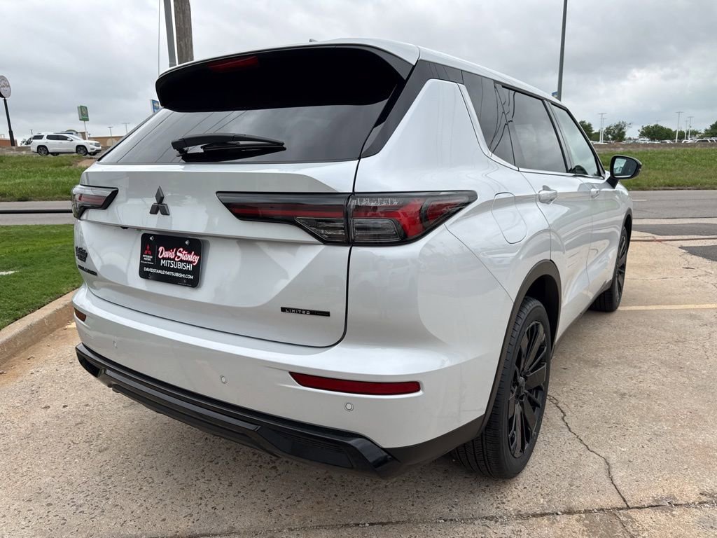 New 2026 Mitsubishi Outlander LE FWD image 4