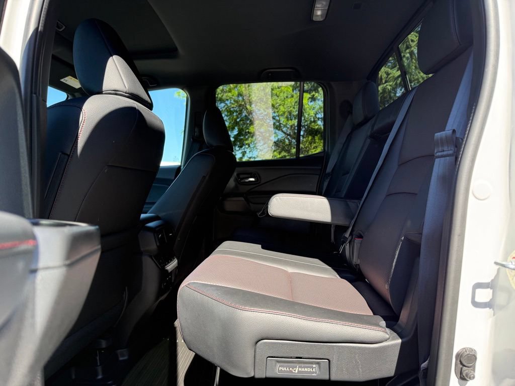 Used 2025 Honda Ridgeline Black Edition image 16
