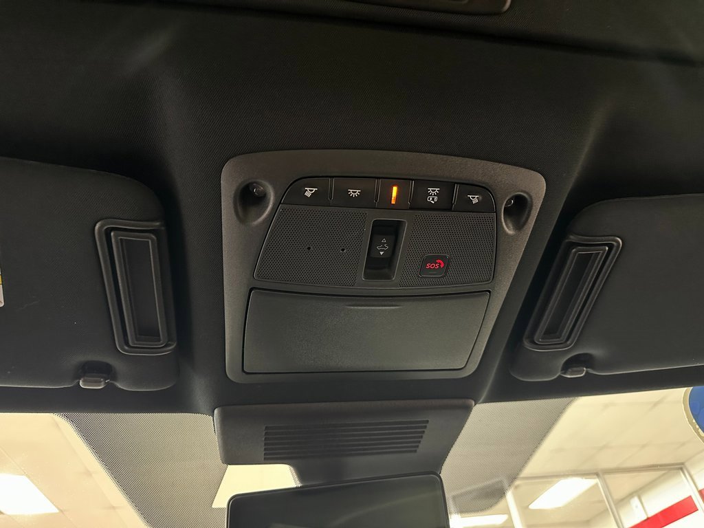 Used 2020 Nissan Armada Platinum image 28