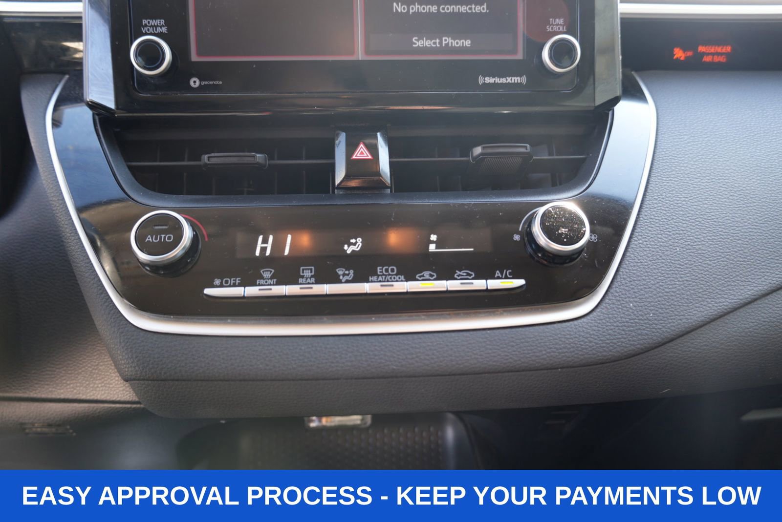 Used 2023 Toyota Corolla LE image 21