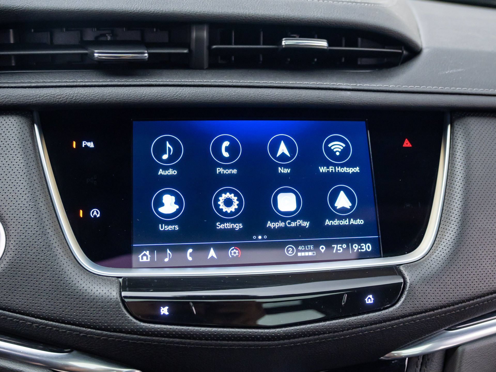 Used 2023 Cadillac XT5 Premium Luxury w/ LPO, Floor Liner Package AWD/4WD image 24