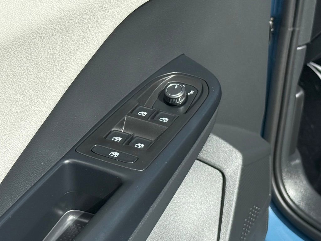 New 2026 Volkswagen Taos S image 10