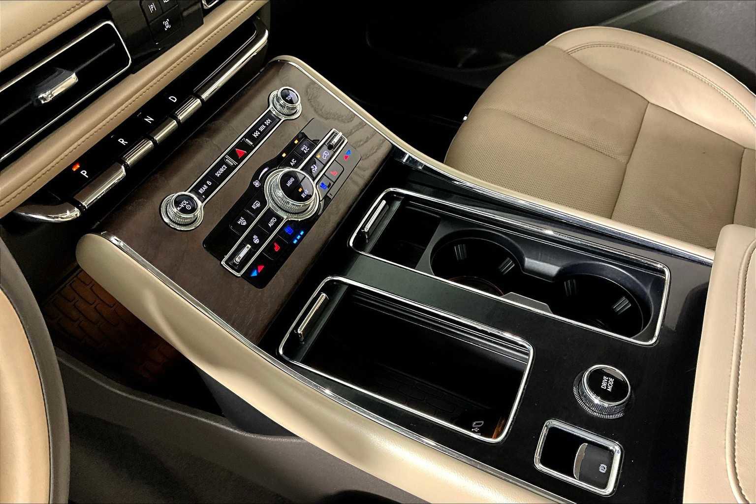 Used 2022 Lincoln Aviator Reserve w/ Elements Package Plus image 14