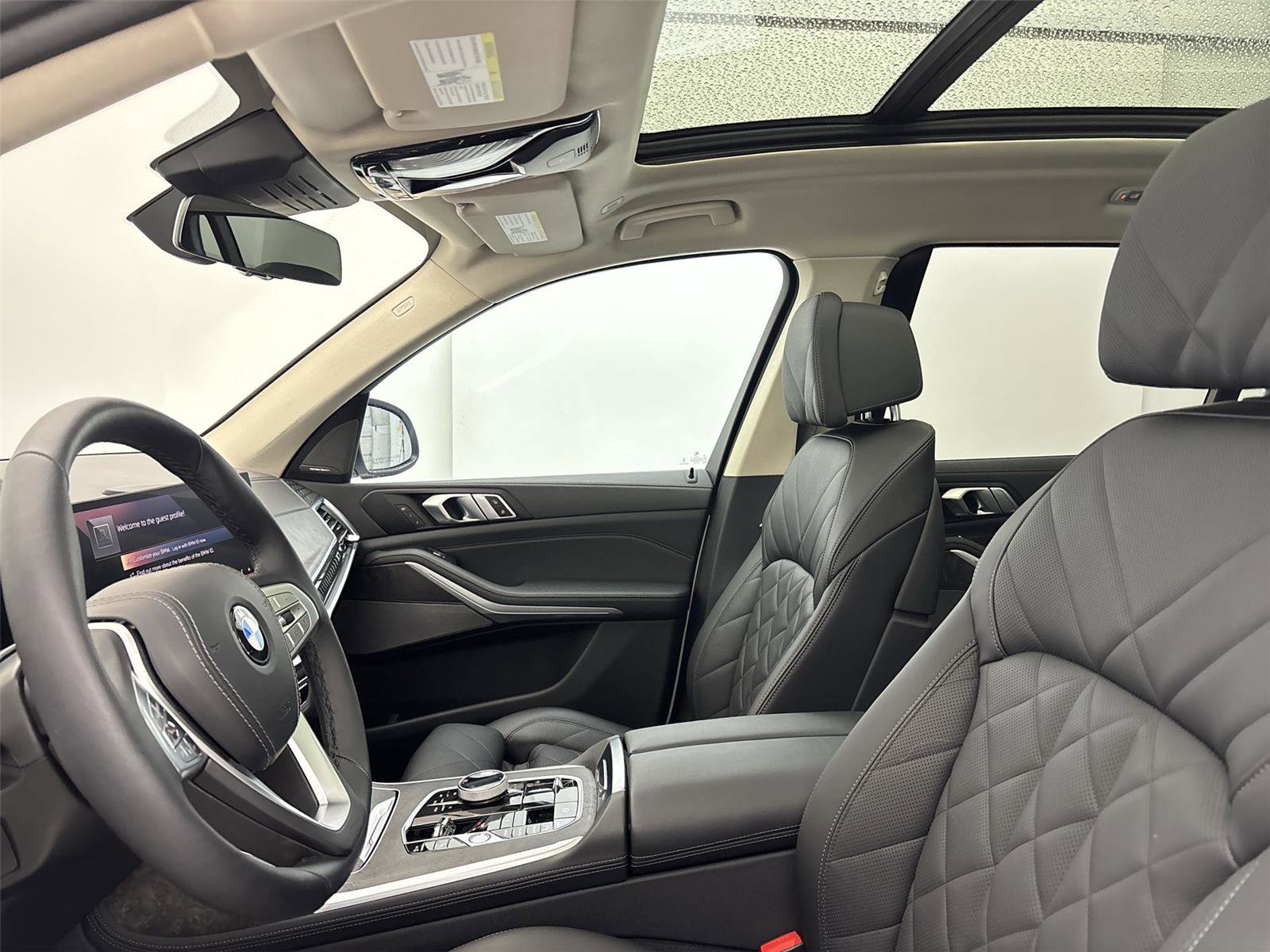 Used 2024 BMW X7 xDrive40i w/ Premium Package AWD/4WD image 24