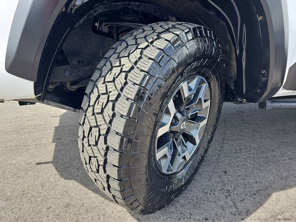 Used 2018 Toyota Tacoma TRD Off-Road image 33