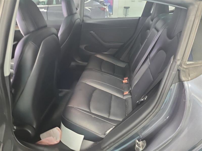 Used 2023 Tesla Model 3 Standard Range image 7