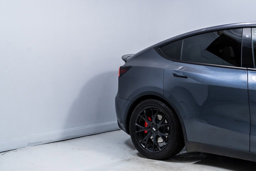 Used 2020 Tesla Model Y Performance image 11