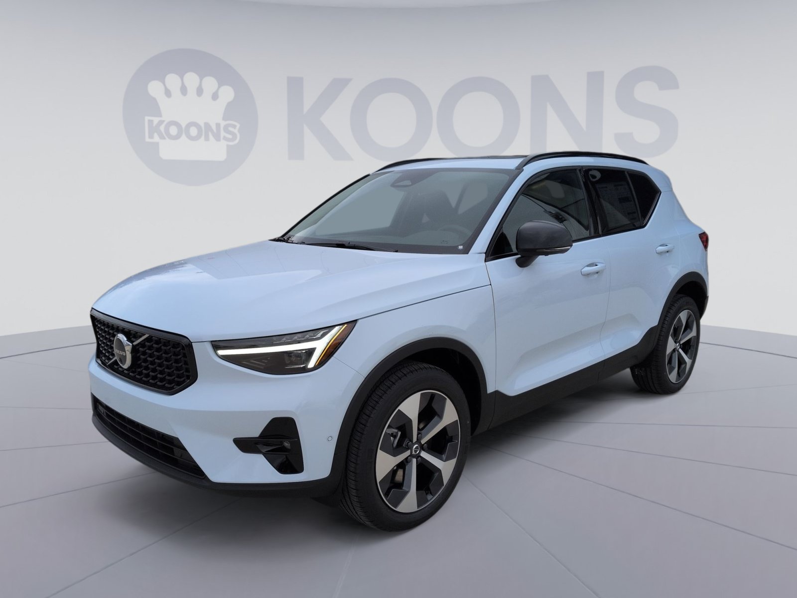 New 2026 Volvo XC40 B5 Plus w/ Protection Package Premier AWD/4WD image 5
