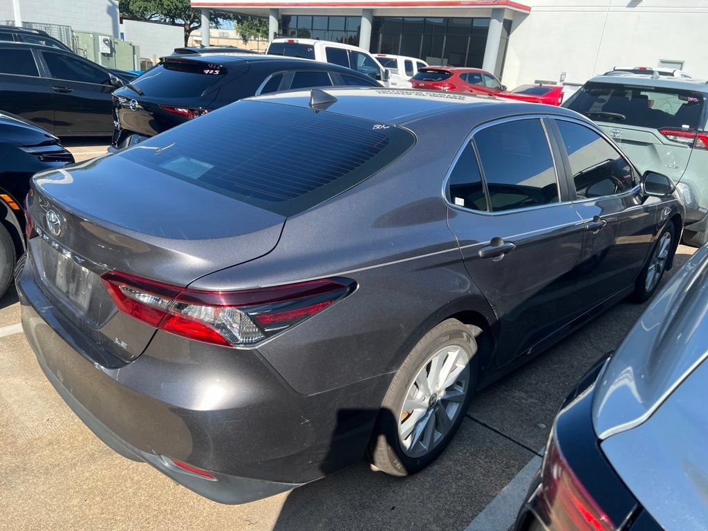 Used 2021 Toyota Camry LE FWD image 11