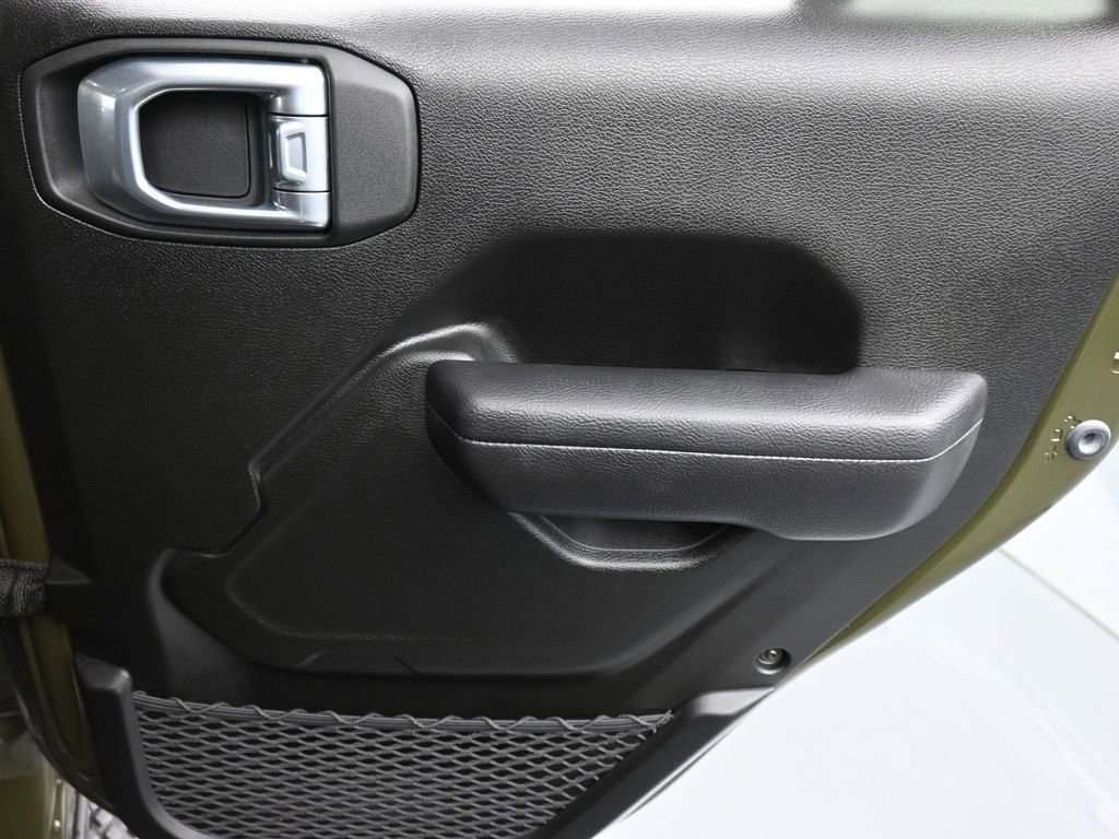 Certified 2024 Jeep Gladiator Sport image 15