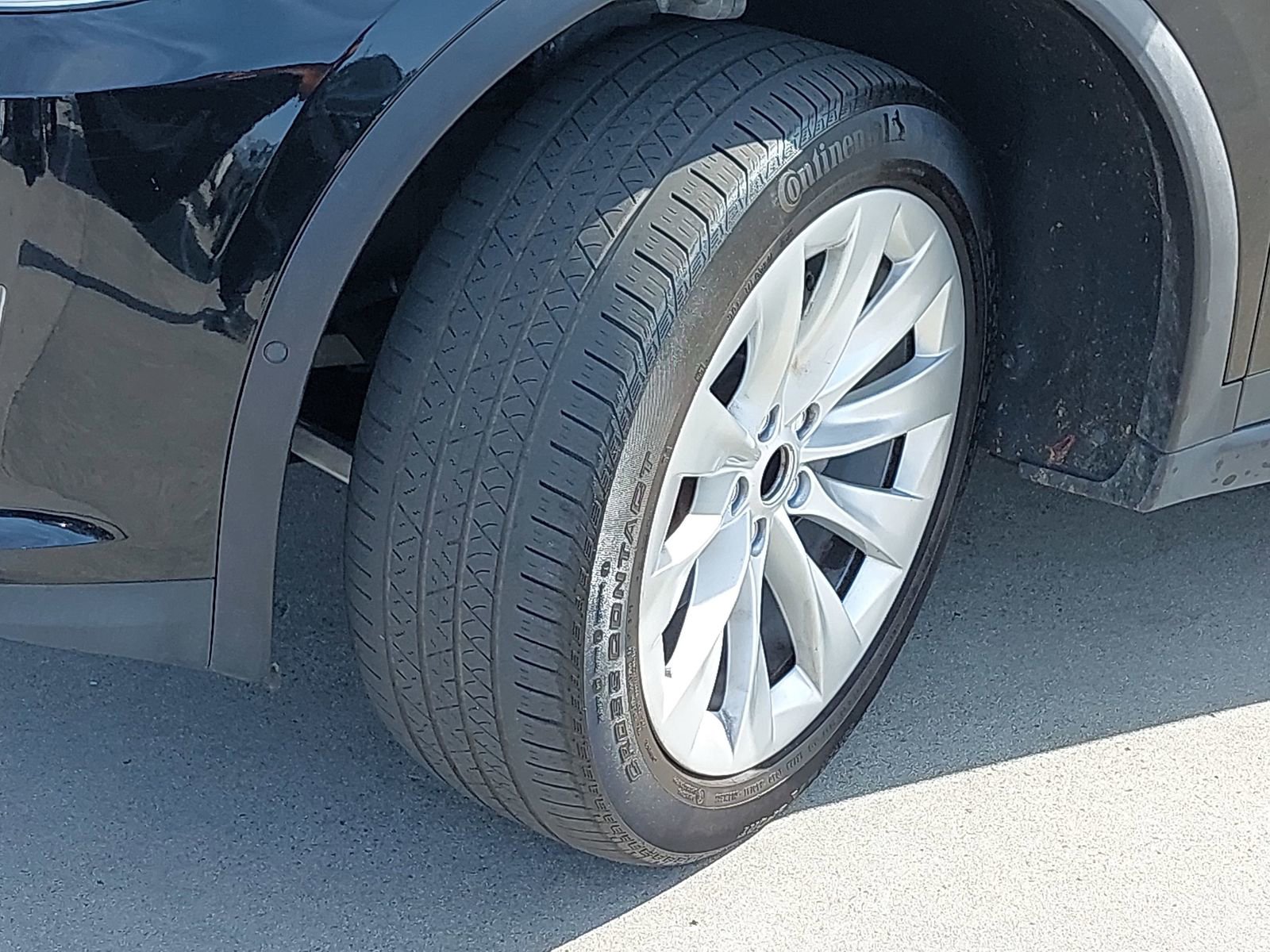 Used 2017 Tesla Model X 75D image 32