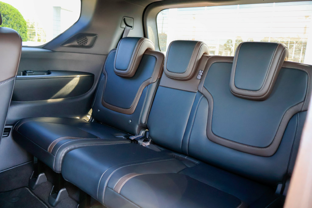 New 2026 Nissan Armada SL RWD image 9