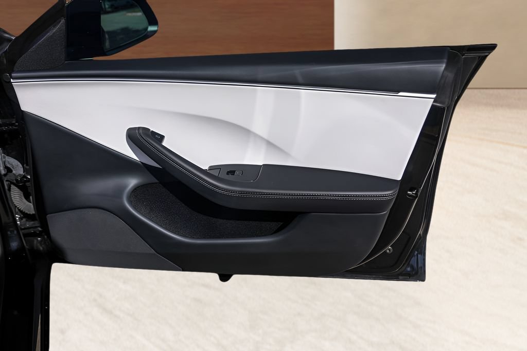 Used 2025 Tesla Model 3 RWD image 25