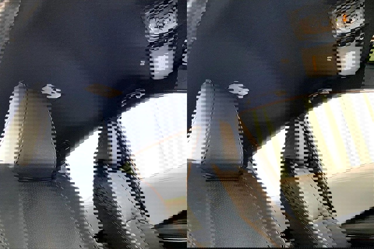 Used 2024 Toyota Corolla SE image 27