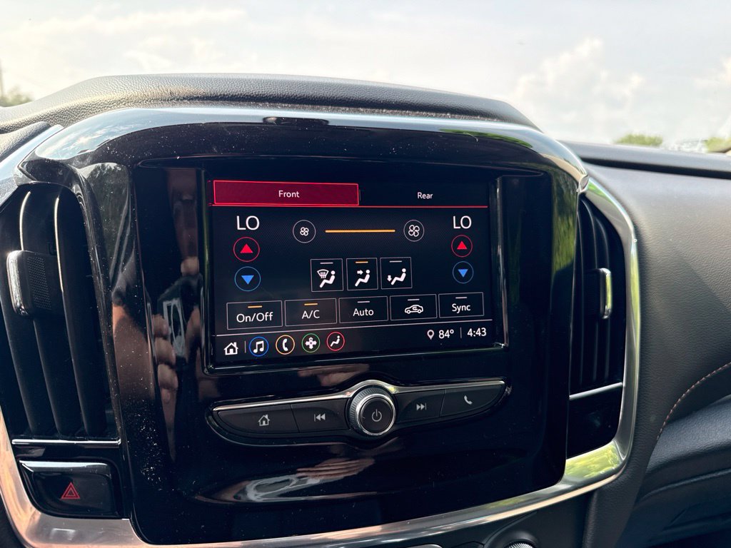 Used 2020 Chevrolet Traverse LT FWD image 23