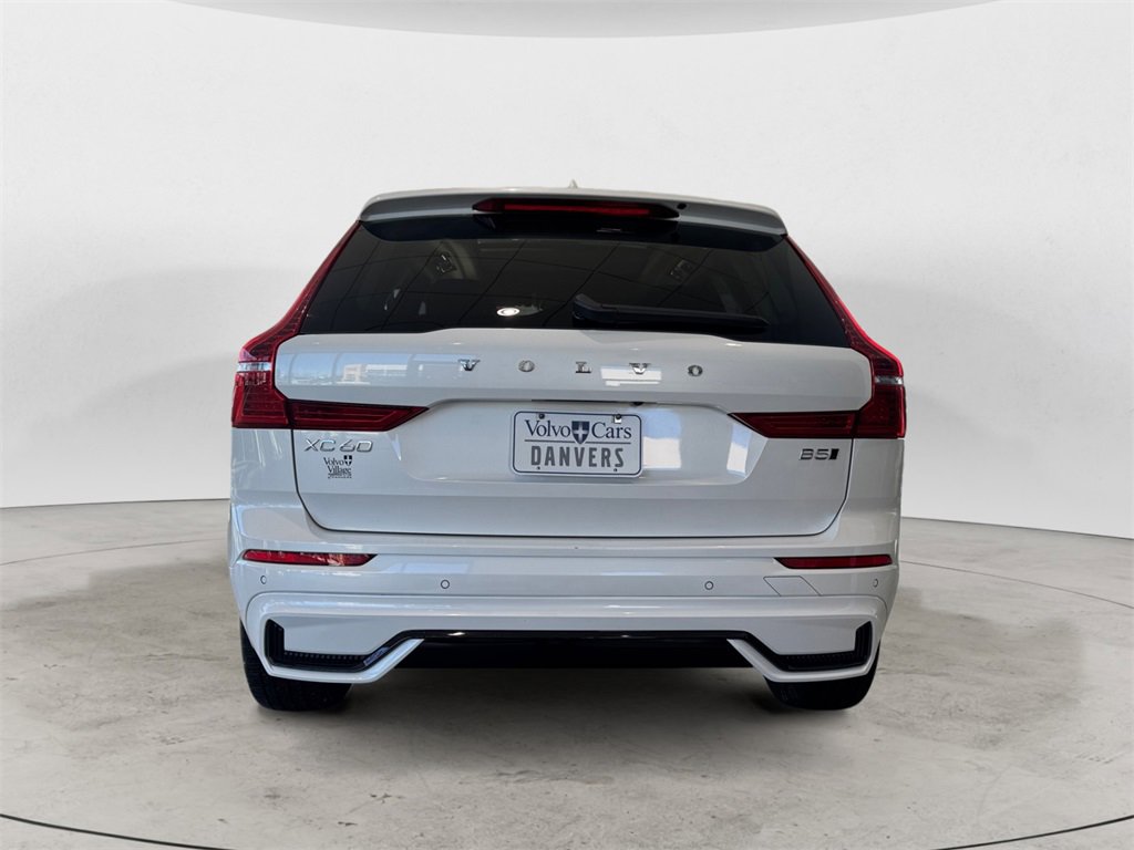Certified 2025 Volvo XC60 B5 Plus image 4