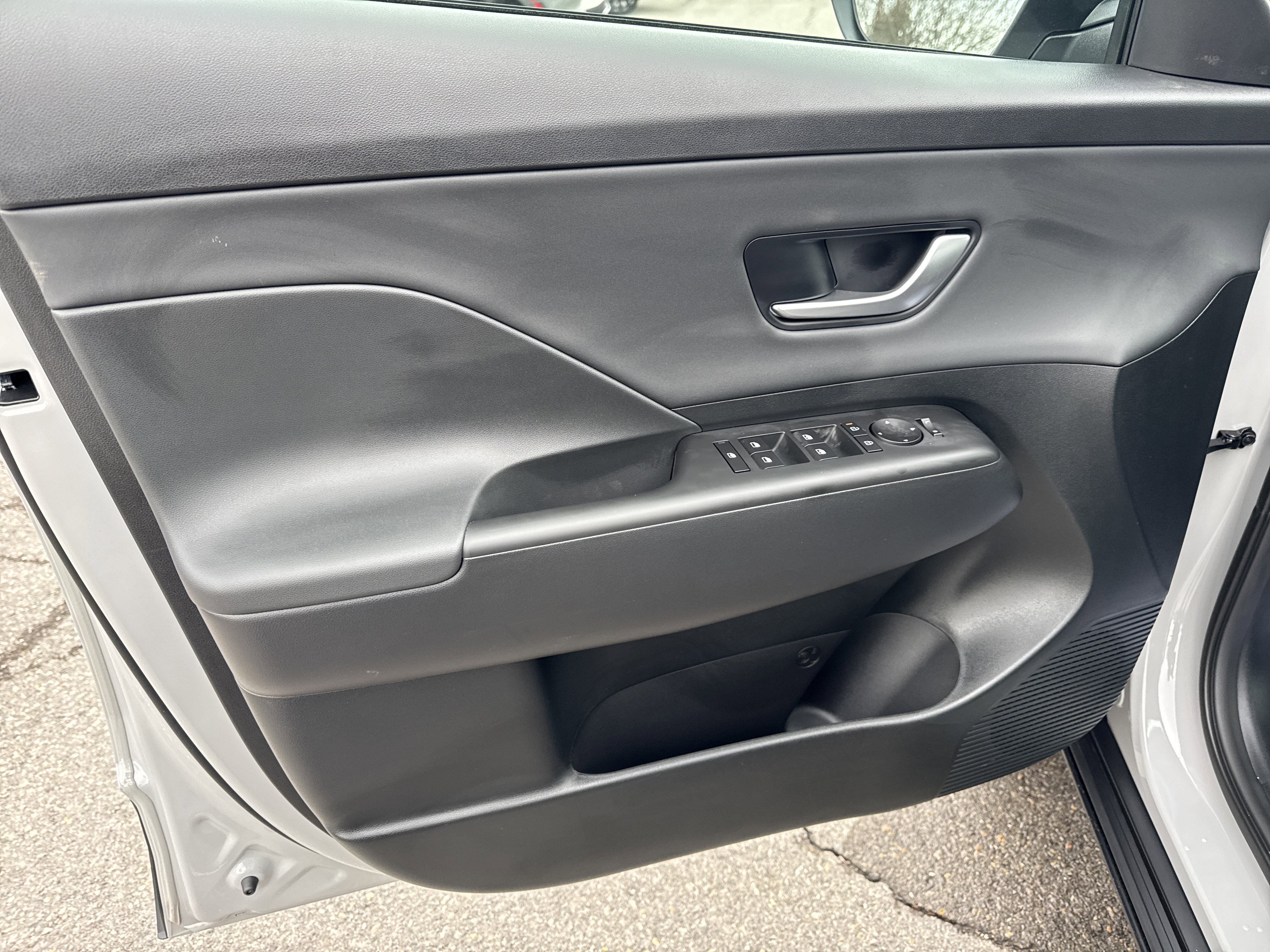 New 2026 Hyundai Kona SEL Premium image 13