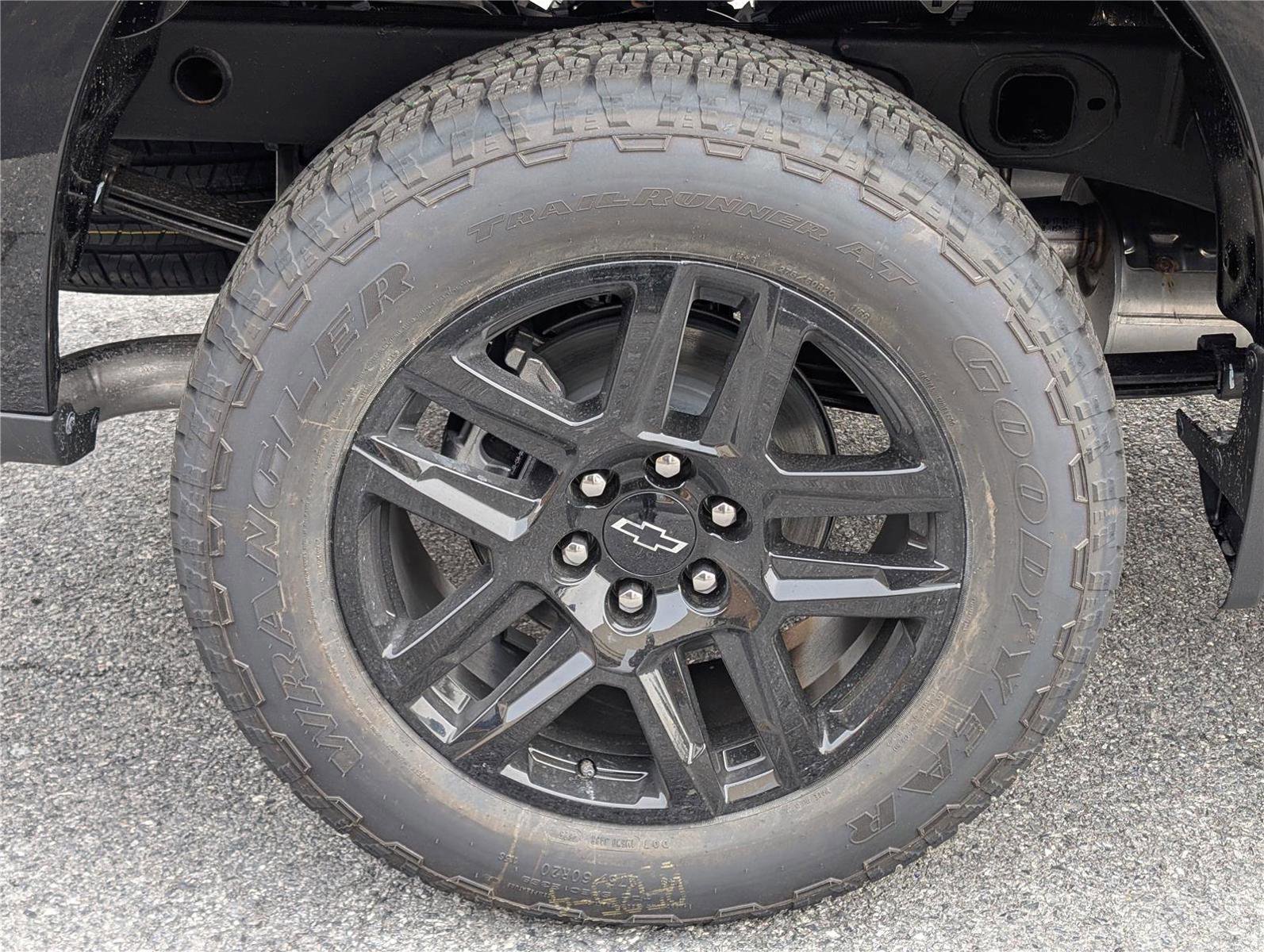 New 2026 Chevrolet Silverado 1500 Custom w/ Turbomax Blackout Package image 7