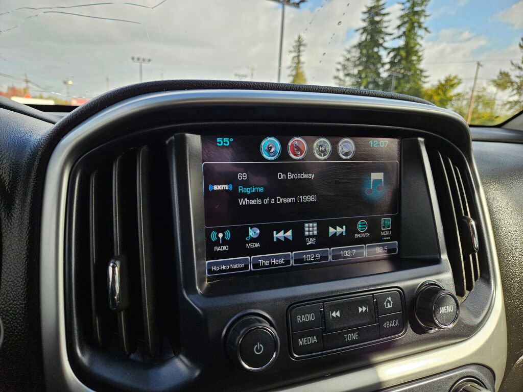 Used 2017 Chevrolet Colorado LT image 16