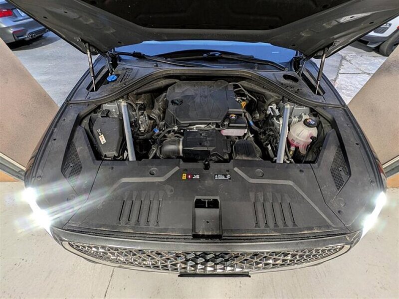 Used 2025 Genesis GV70 2.5T image 17