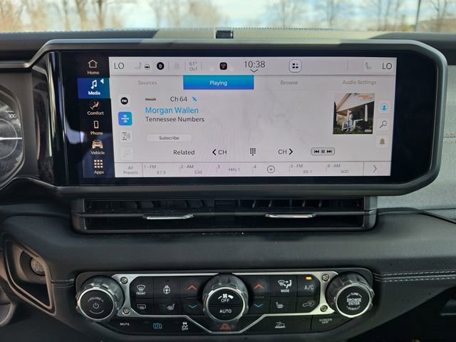 Used 2024 Jeep Wrangler Unlimited Sahara image 18