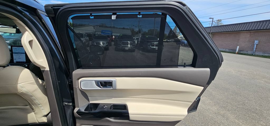 Used 2022 Ford Explorer Platinum AWD/4WD image 26