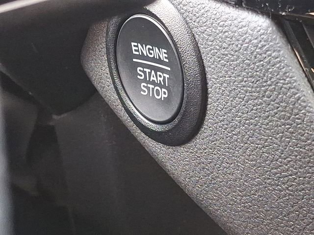 Used 2025 Ford Escape ST-Line Select image 18