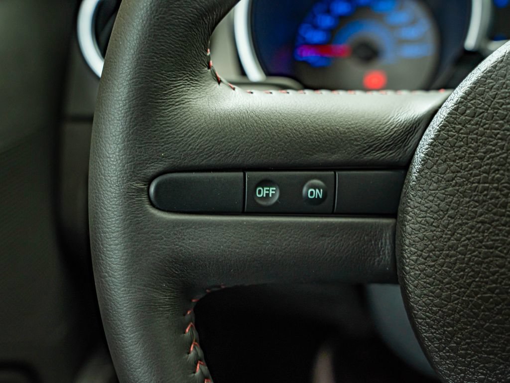 Used 2009 Ford Mustang Shelby GT500 RWD image 25