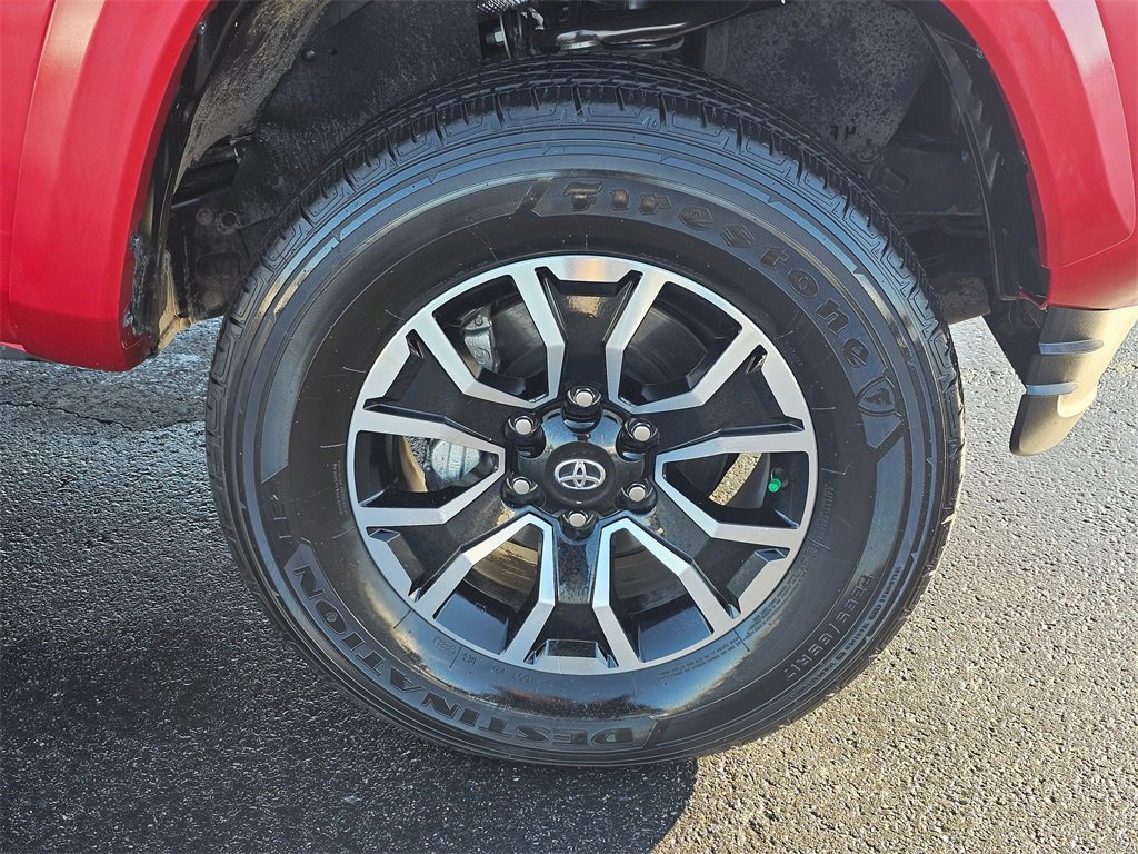 Used 2023 Toyota Tacoma TRD Sport image 9